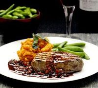 Filet mignon cu sos de vin