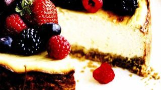 Cheesecake dietetic cu fructe de padure