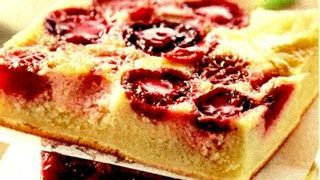 Clafoutis cu afine si zmeură