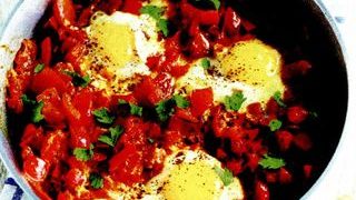 Shakshuka - oua coapte in sos de rosii