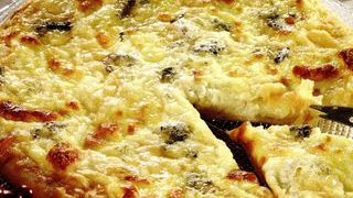 Pizza cu humus pe lipie