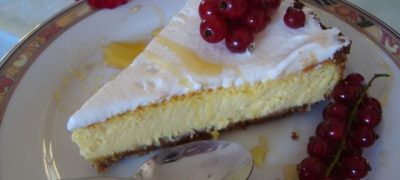 Cheesecake cu blat din biscuiti