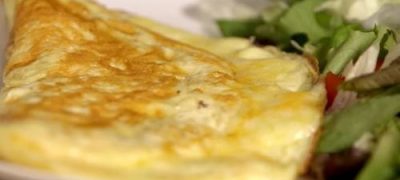 Omletă cu legume si cascaval