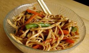 Noodles cu legume