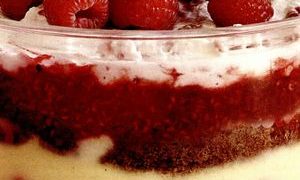 Trifle_cu_zmeura