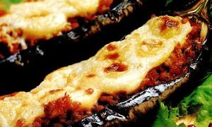 Vinete cu carne tocata de vita si cascaval